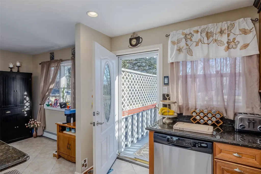 50 Pitt Avenue Deer Park NY 11729