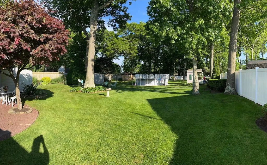 50 Pitt Avenue Deer Park NY 11729