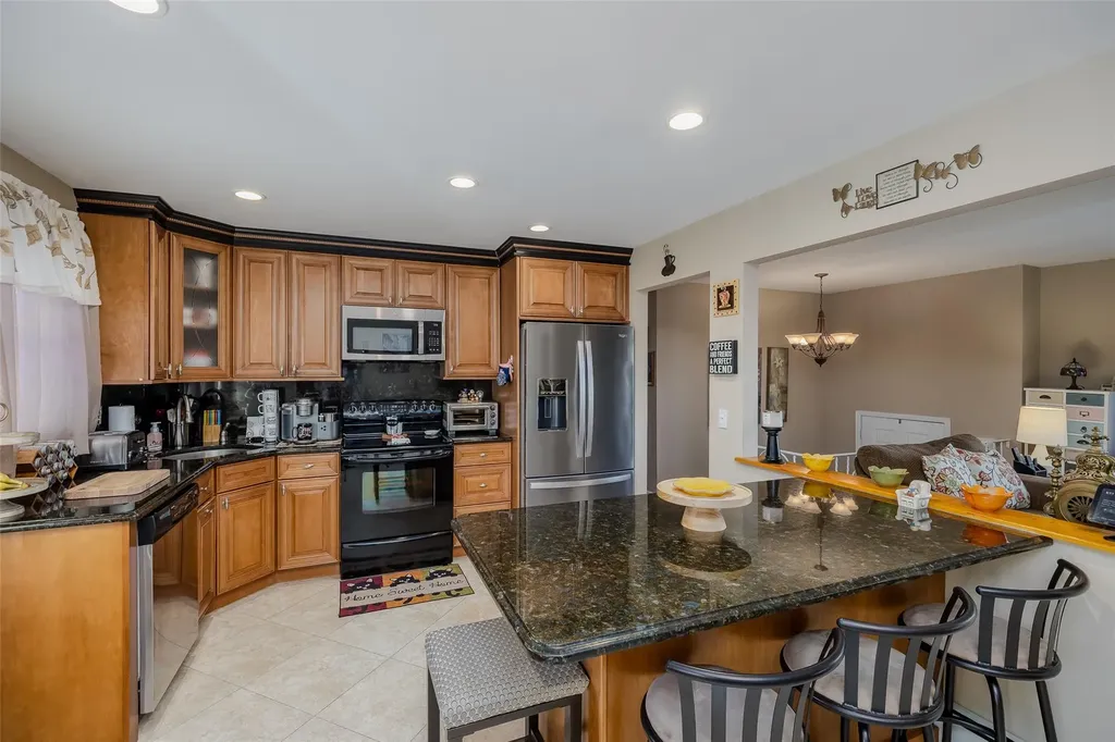 50 Pitt Avenue Deer Park NY 11729