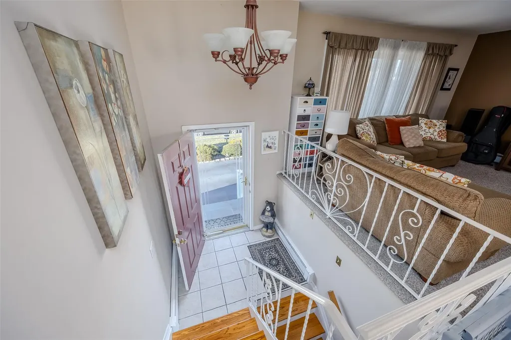 50 Pitt Avenue Deer Park NY 11729