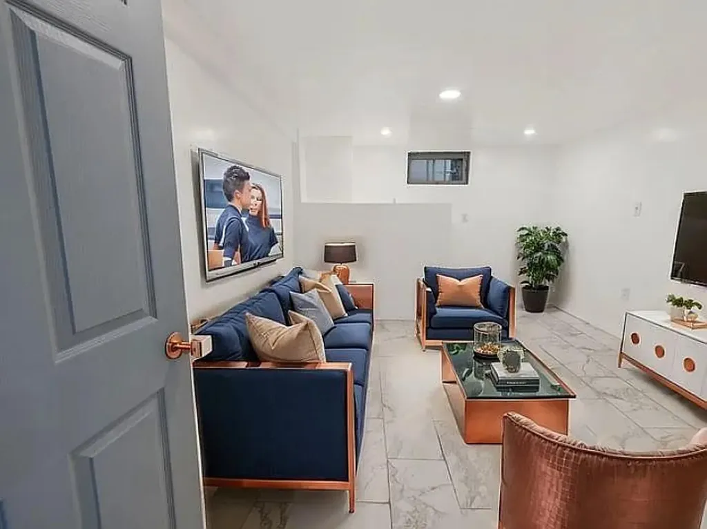 86 Jerusalem Avenue Massapequa NY 11758