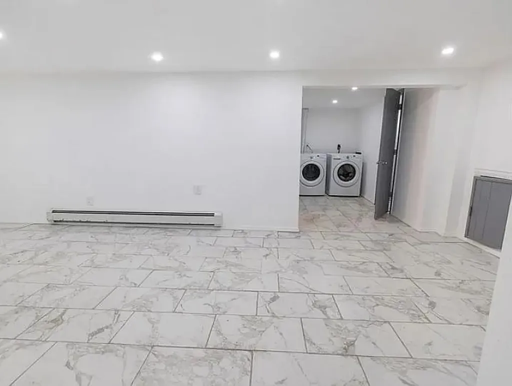 86 Jerusalem Avenue Massapequa NY 11758