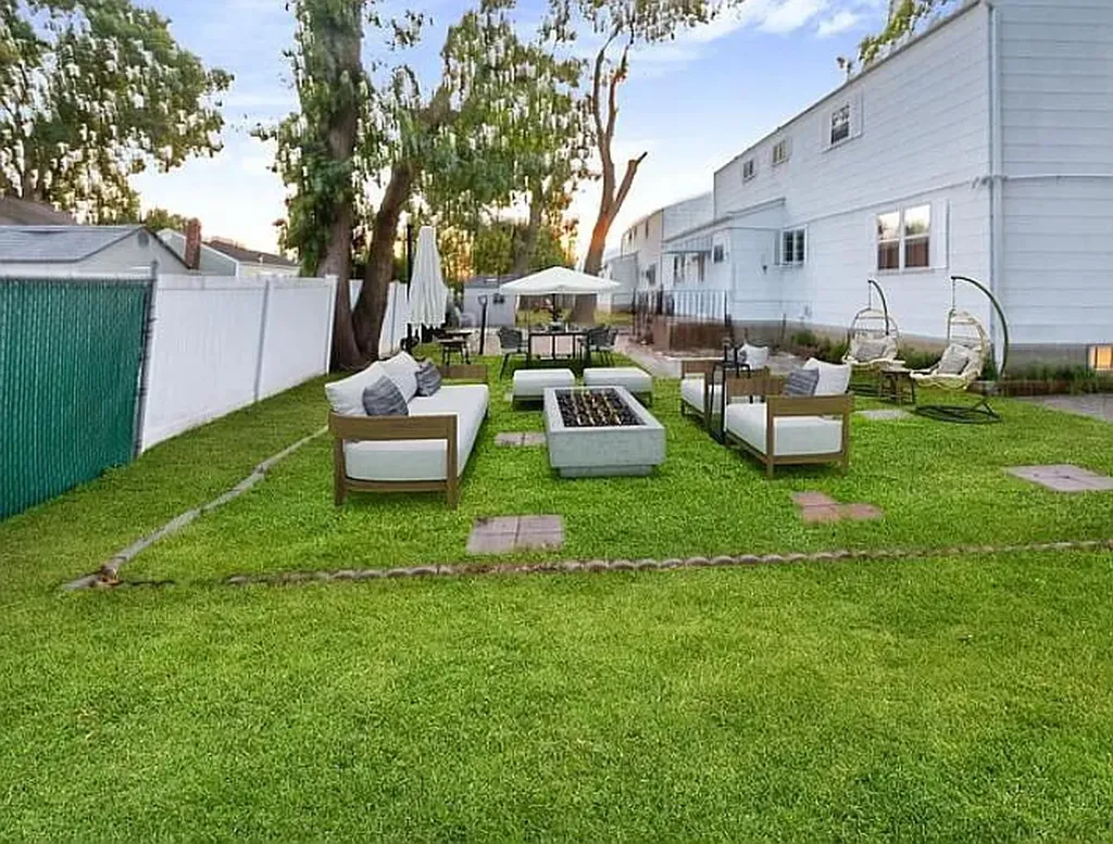 86 Jerusalem Avenue Massapequa NY 11758