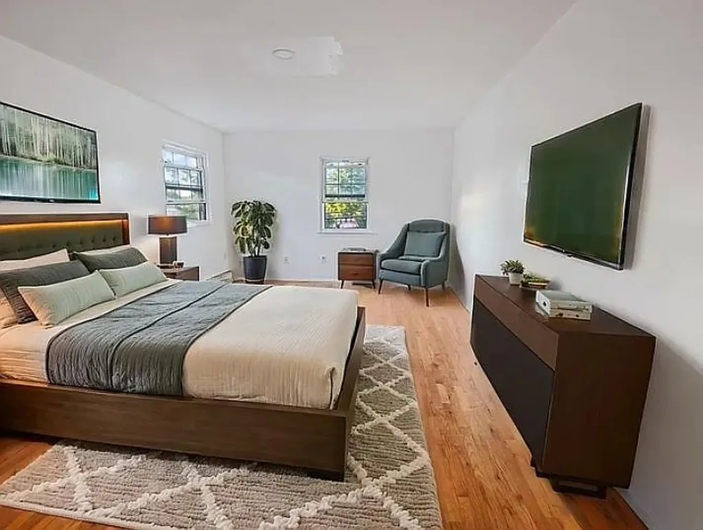 86 Jerusalem Avenue Massapequa NY 11758