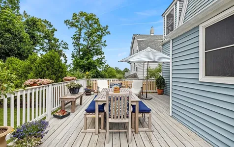30 Locust Lane Oyster Bay NY 11771