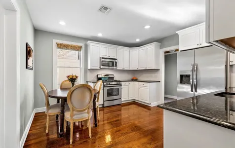 30 Locust Lane Oyster Bay NY 11771
