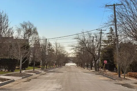 401 6th Street Greenport NY 11944