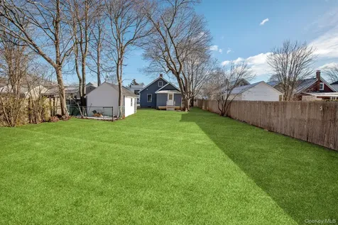 401 6th Street Greenport NY 11944