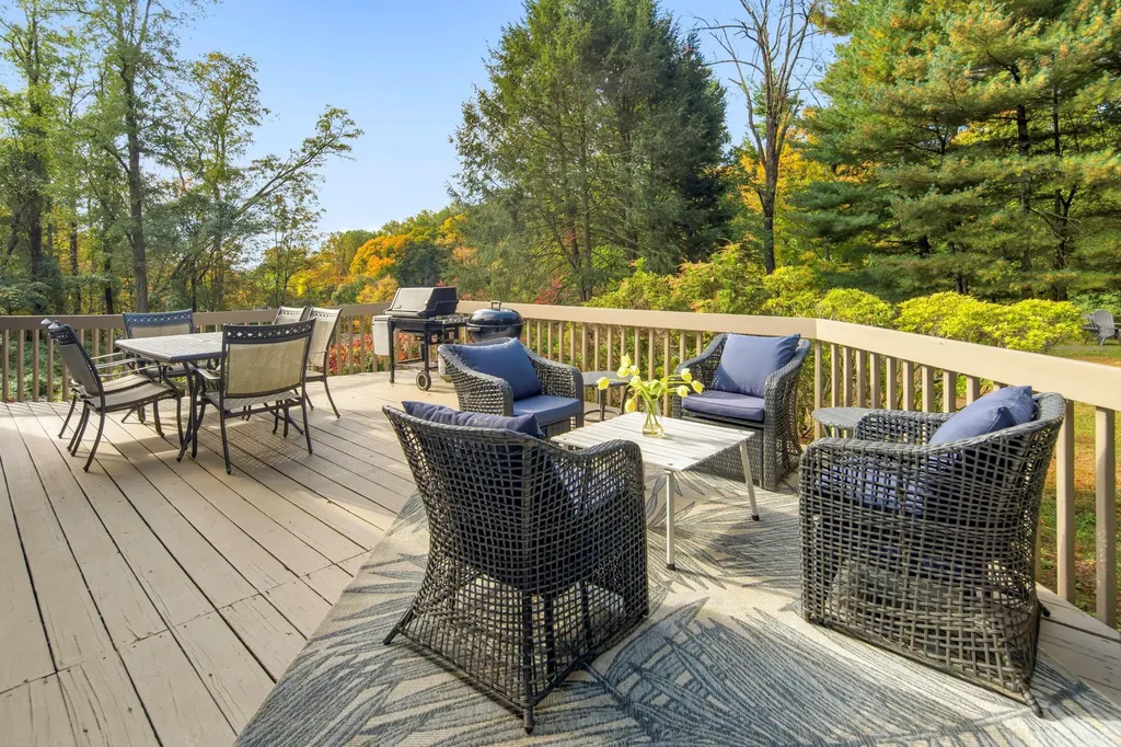 44 High Street Armonk NY 10504