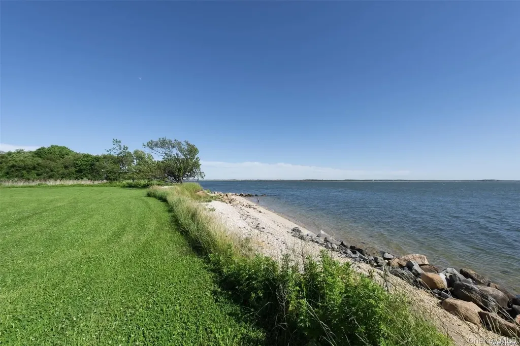 1390 Willow Terrace Lane Orient NY 11957