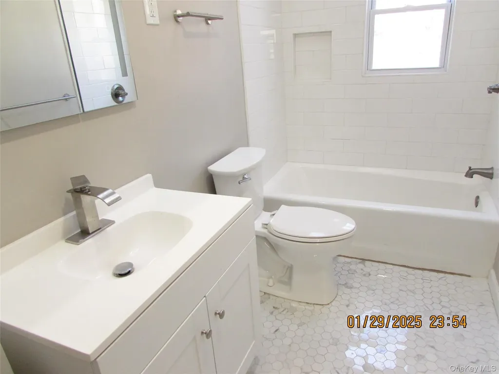 156 Candlewood Drive Yonkers NY 10710