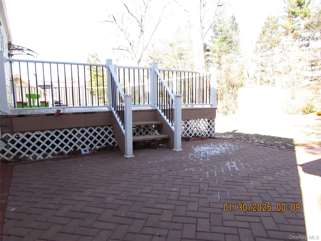 156 Candlewood Drive Yonkers NY 10710