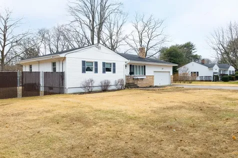 600 Barton Avenue East Patchogue NY 11772