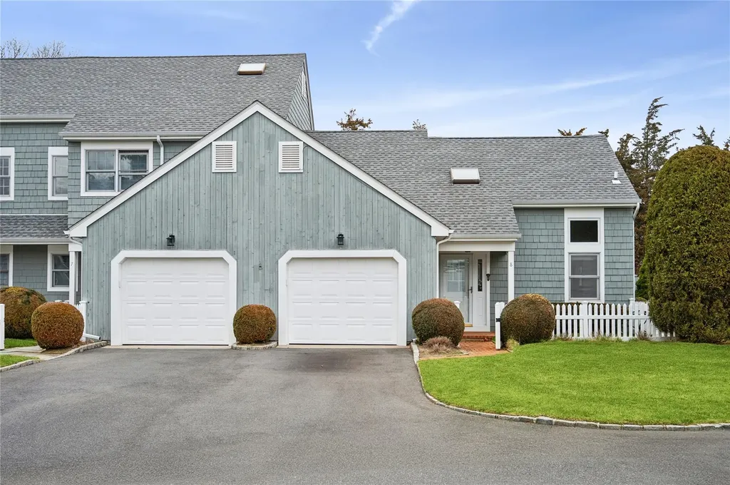 8 Brittany Lane Westhampton Beach NY 11978