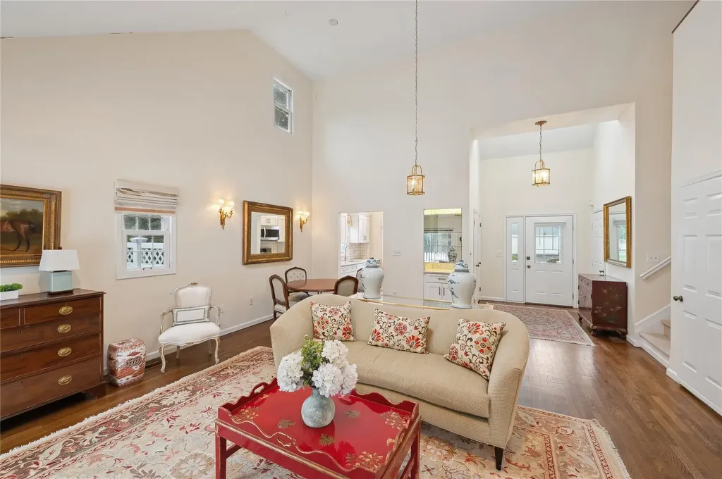 8 Brittany Lane Westhampton Beach NY 11978