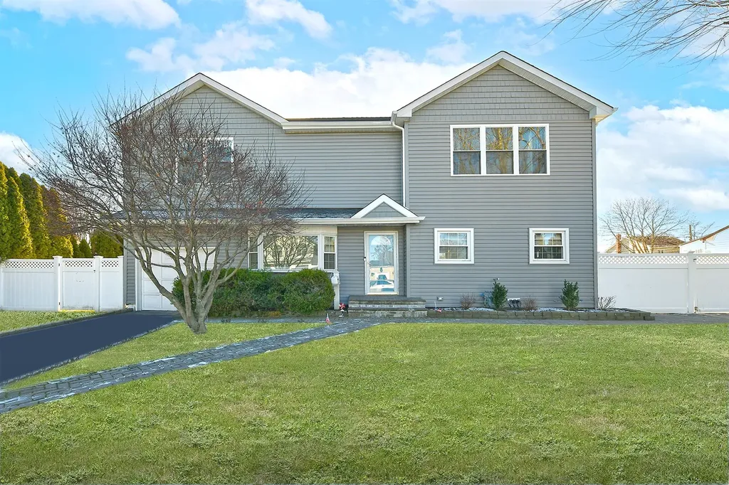 64 Walter Court Commack NY 11725