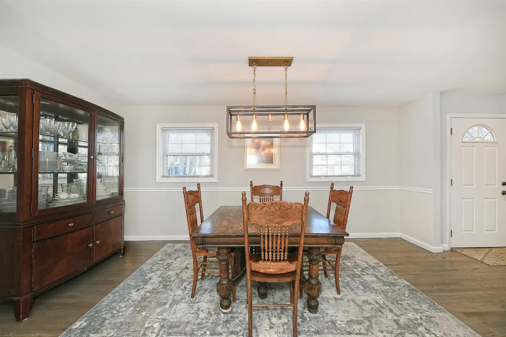 64 Walter Court Commack NY 11725
