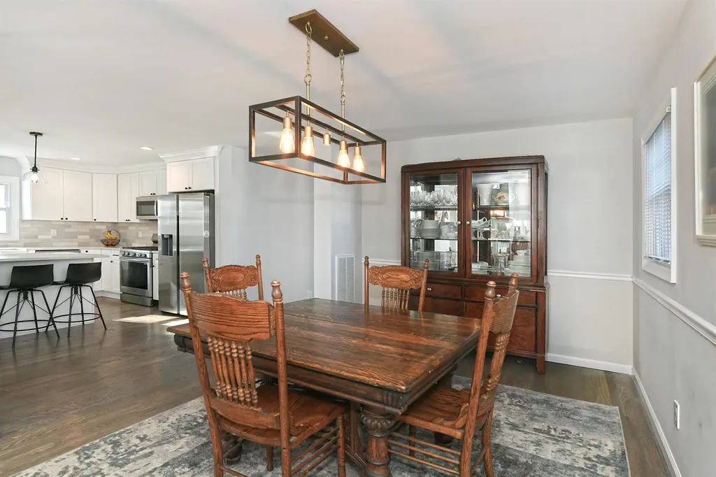 64 Walter Court Commack NY 11725