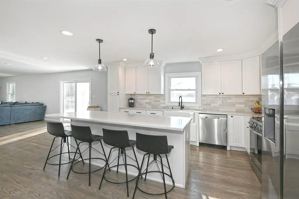 64 Walter Court Commack NY 11725