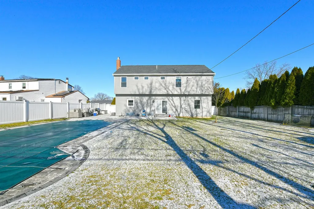 64 Walter Court Commack NY 11725