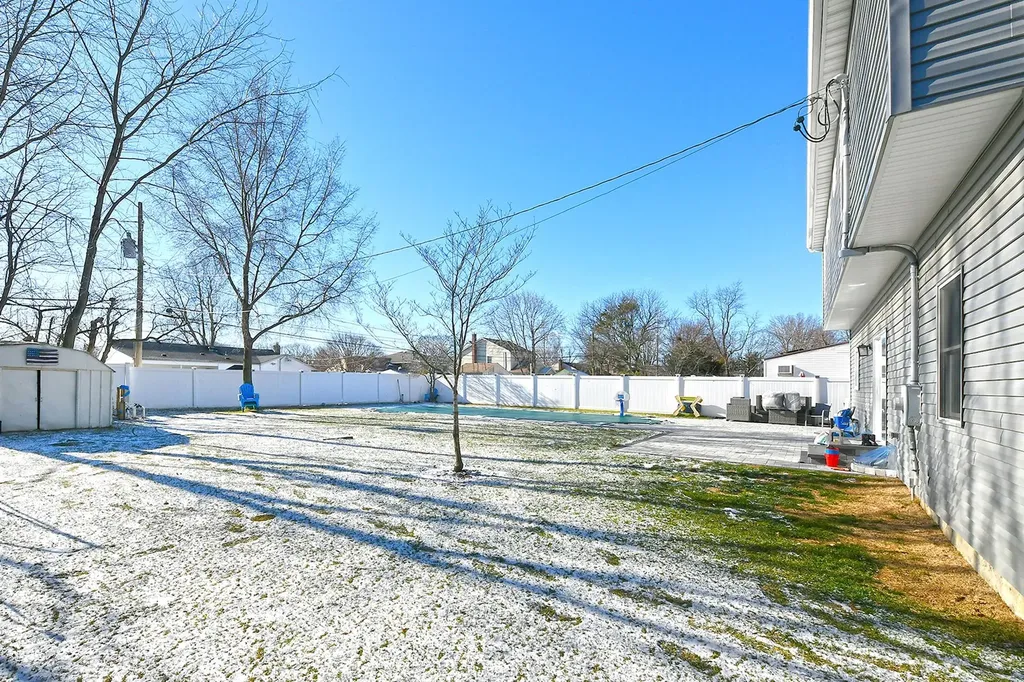 64 Walter Court Commack NY 11725