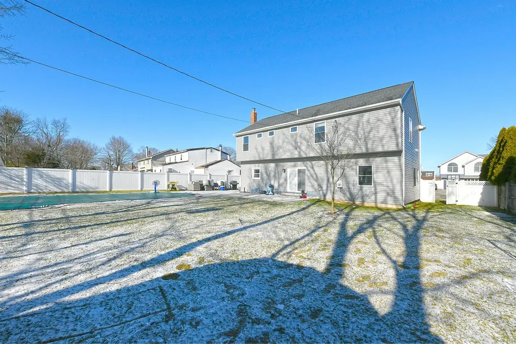 64 Walter Court Commack NY 11725