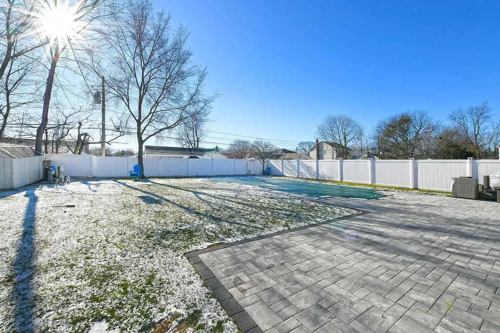 64 Walter Court Commack NY 11725