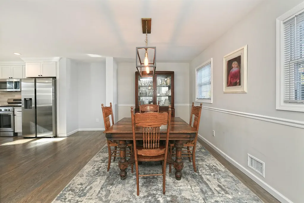 64 Walter Court Commack NY 11725