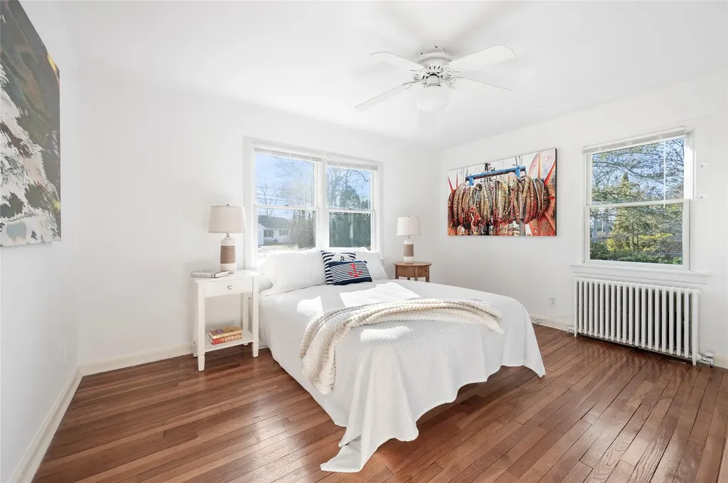 25 Lynncliff Road Hampton Bays NY 11946