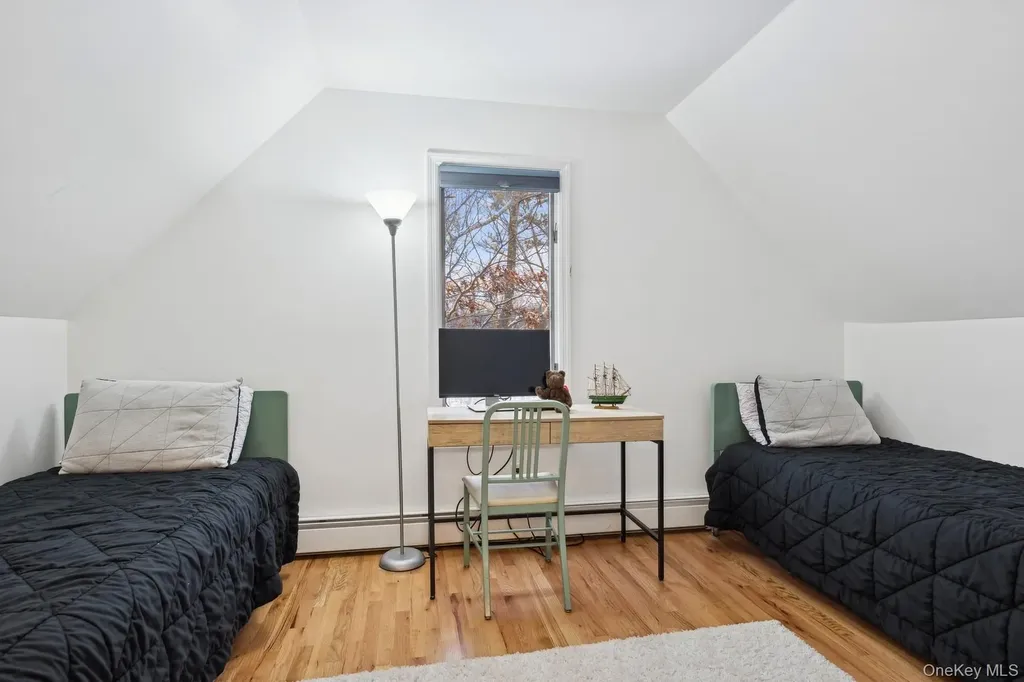 12 Hildreth Road Hampton Bays NY 11946