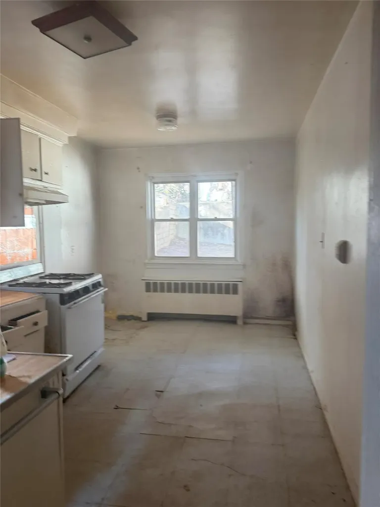 2943 Yates Avenue Bronx NY 10469