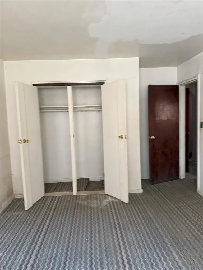 2943 Yates Avenue Bronx NY 10469