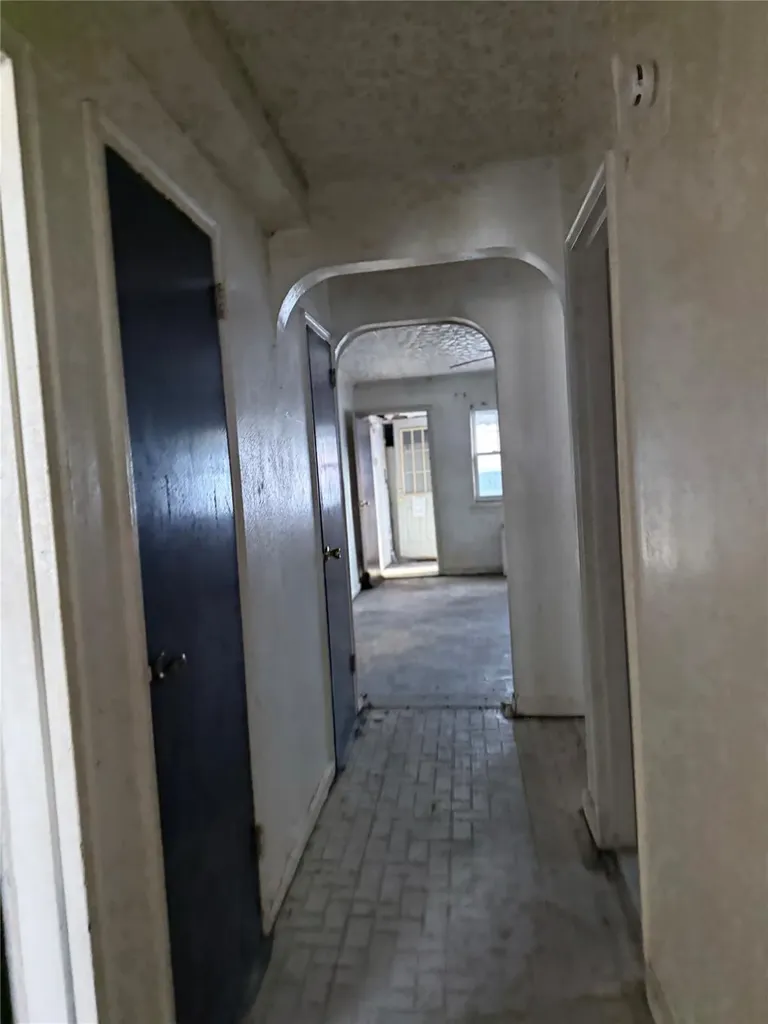 2943 Yates Avenue Bronx NY 10469
