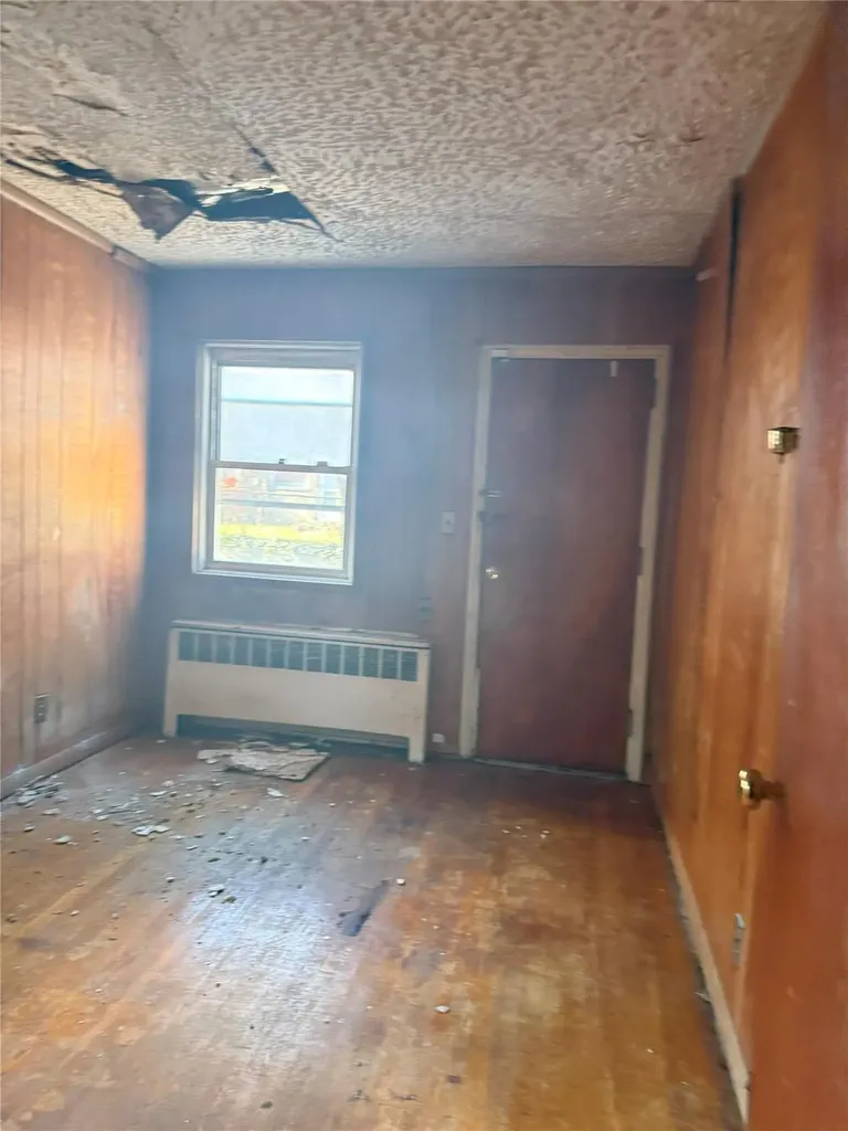 2943 Yates Avenue Bronx NY 10469