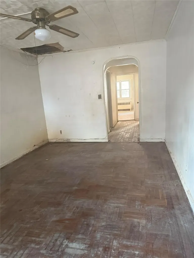 2943 Yates Avenue Bronx NY 10469