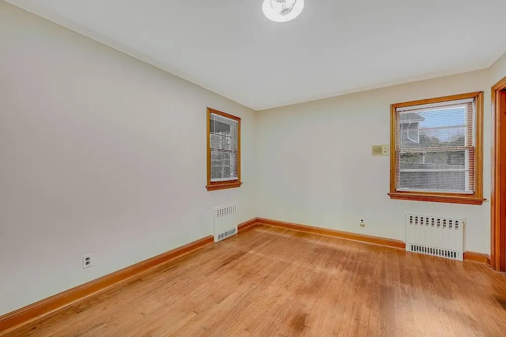 49 Meadow Lane Riverhead NY 11901