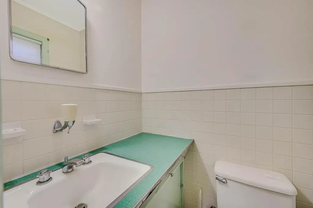 49 Meadow Lane Riverhead NY 11901