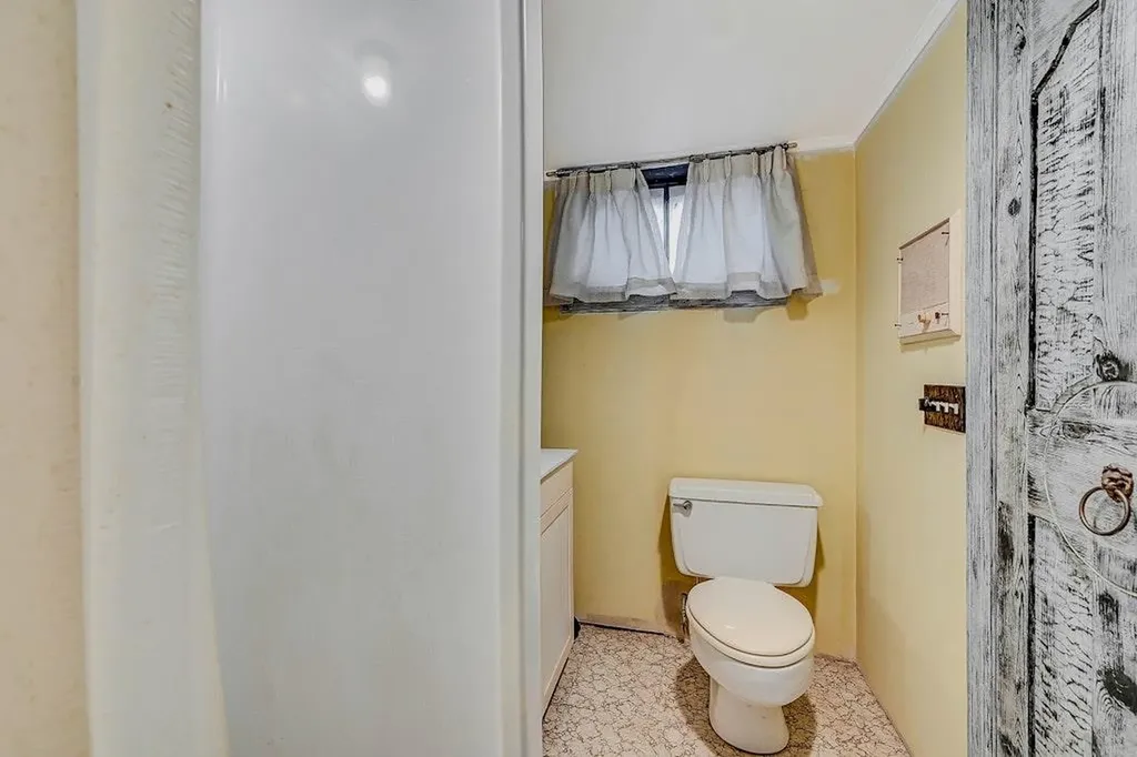 49 Meadow Lane Riverhead NY 11901
