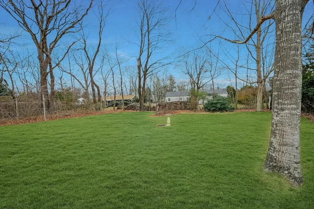 49 Meadow Lane Riverhead NY 11901