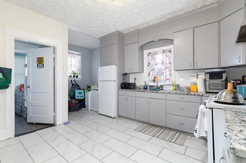 20 N White Street Poughkeepsie NY 12601