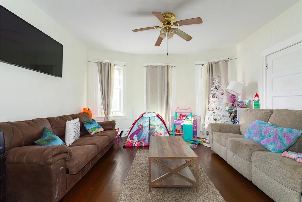 20 N White Street Poughkeepsie NY 12601