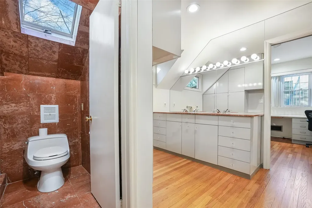 31 Valley Road Scarsdale NY 10583
