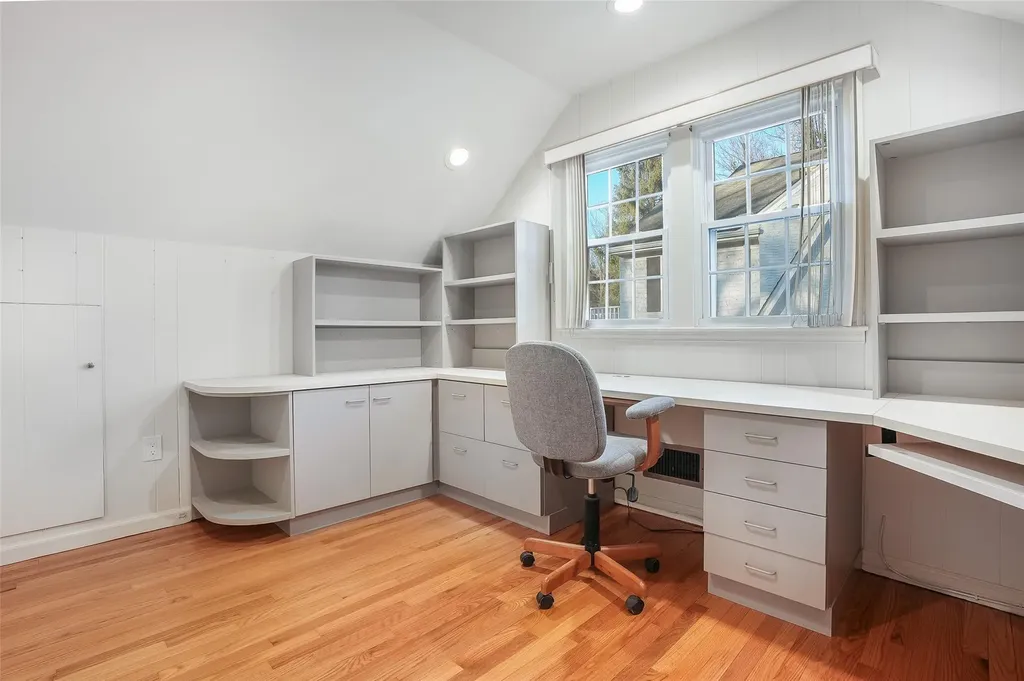 31 Valley Road Scarsdale NY 10583