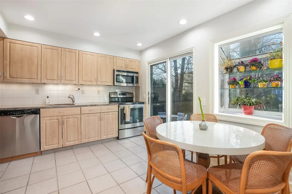 31 Valley Road Scarsdale NY 10583