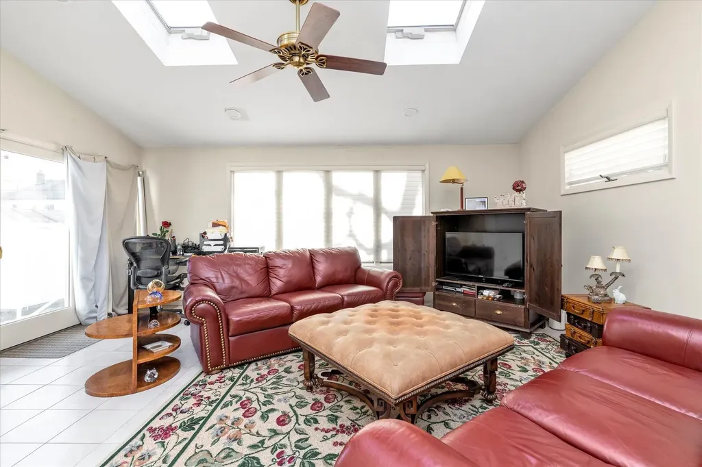 18 Circle Drive Syosset NY 11791