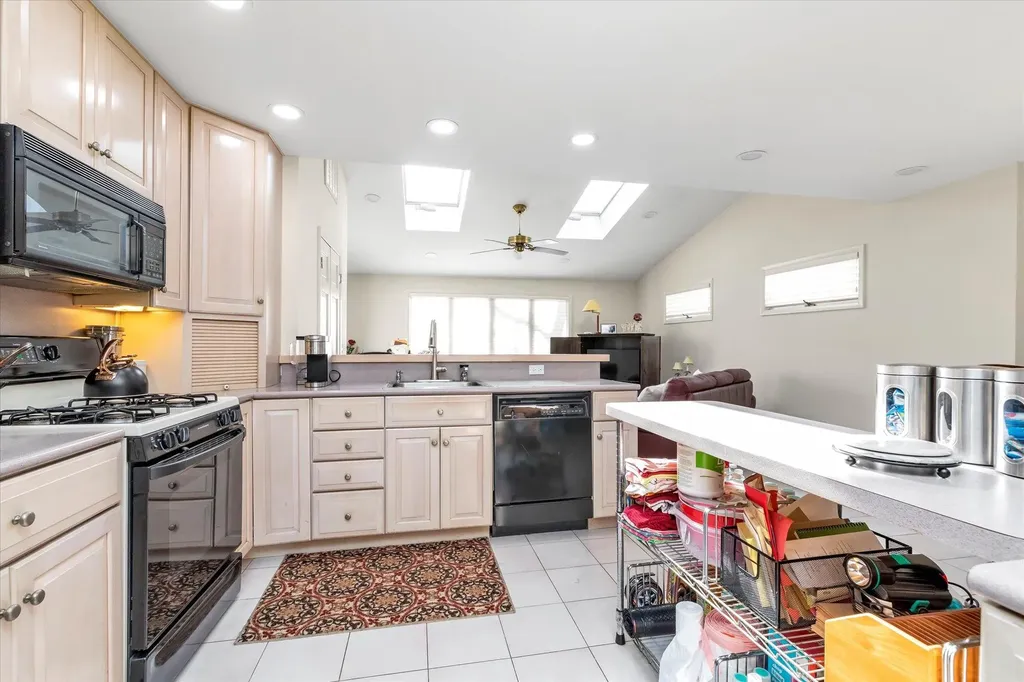 18 Circle Drive Syosset NY 11791