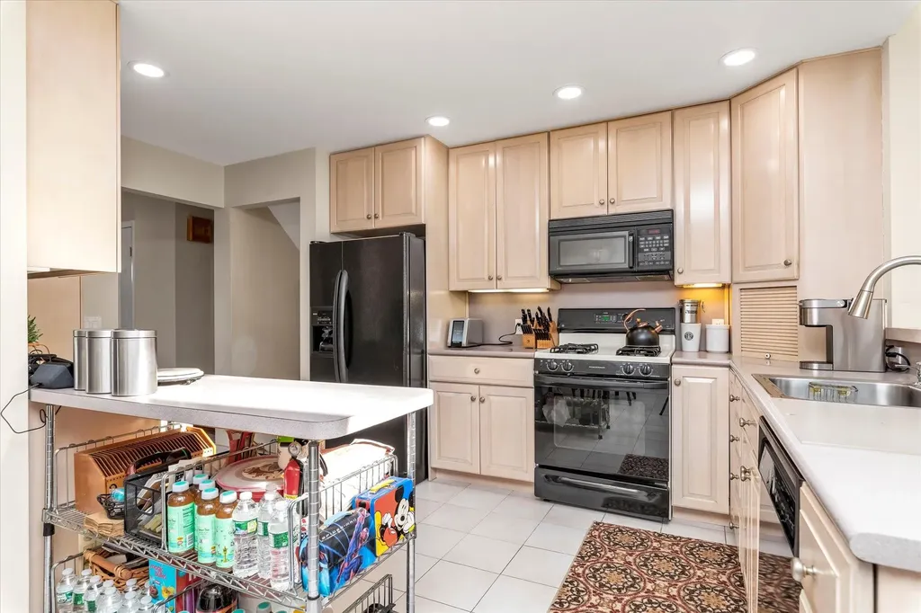18 Circle Drive Syosset NY 11791