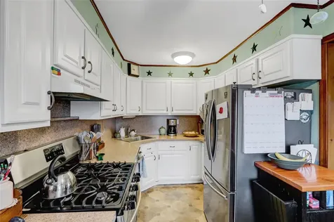 8 Enness Avenue Bethpage NY 11714