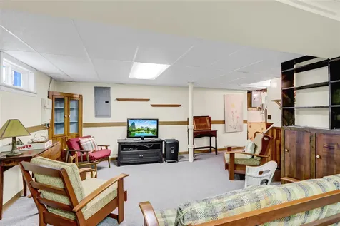 8 Enness Avenue Bethpage NY 11714