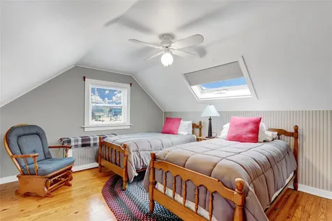 8 Enness Avenue Bethpage NY 11714